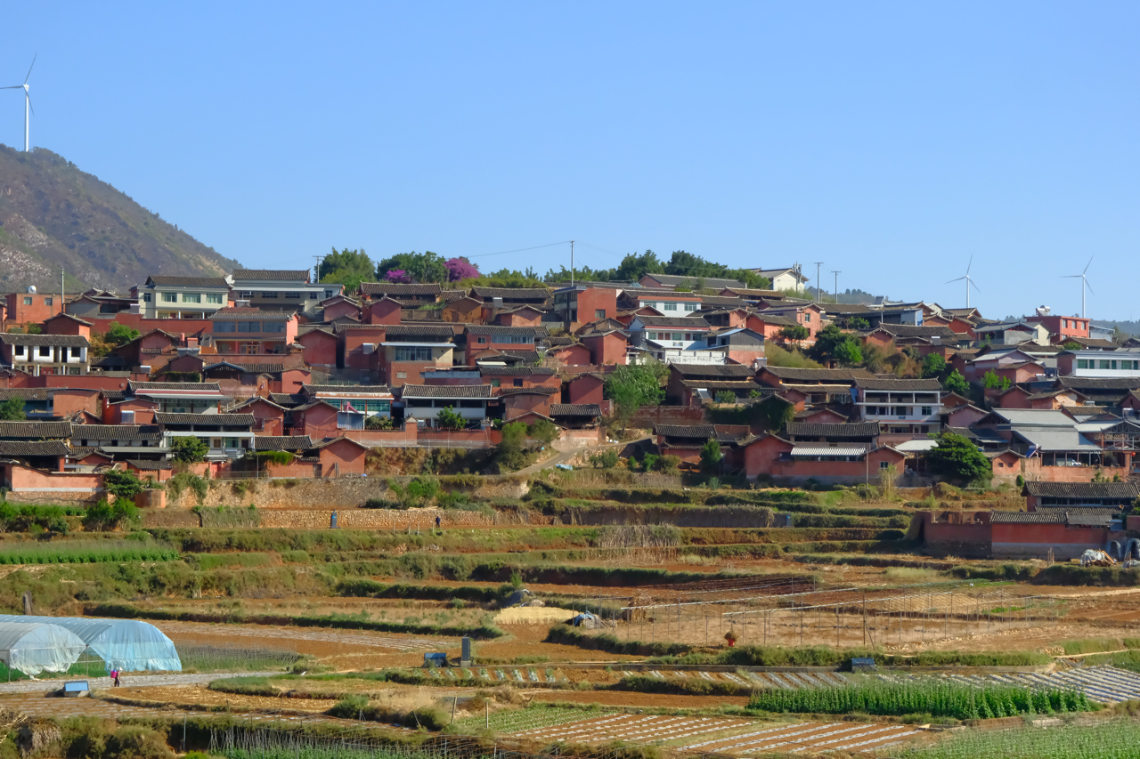 千年古村的新叙事：海外华文媒体走进迤沙拉民族文化村