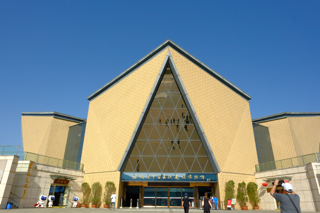 从荒山到钢城：海外华文媒体走进攀枝花三线建设博物馆