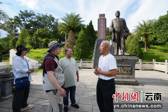 海外华文媒体走进云南瑞丽 探寻南侨机工抗战足迹