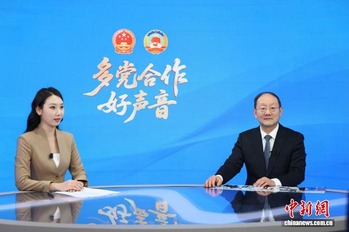 全国两会｜台盟中央副主席江利平：为民族复兴伟业新局面作出新贡献