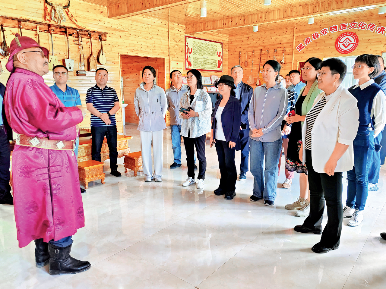 深入基层调研“跑”出好提案