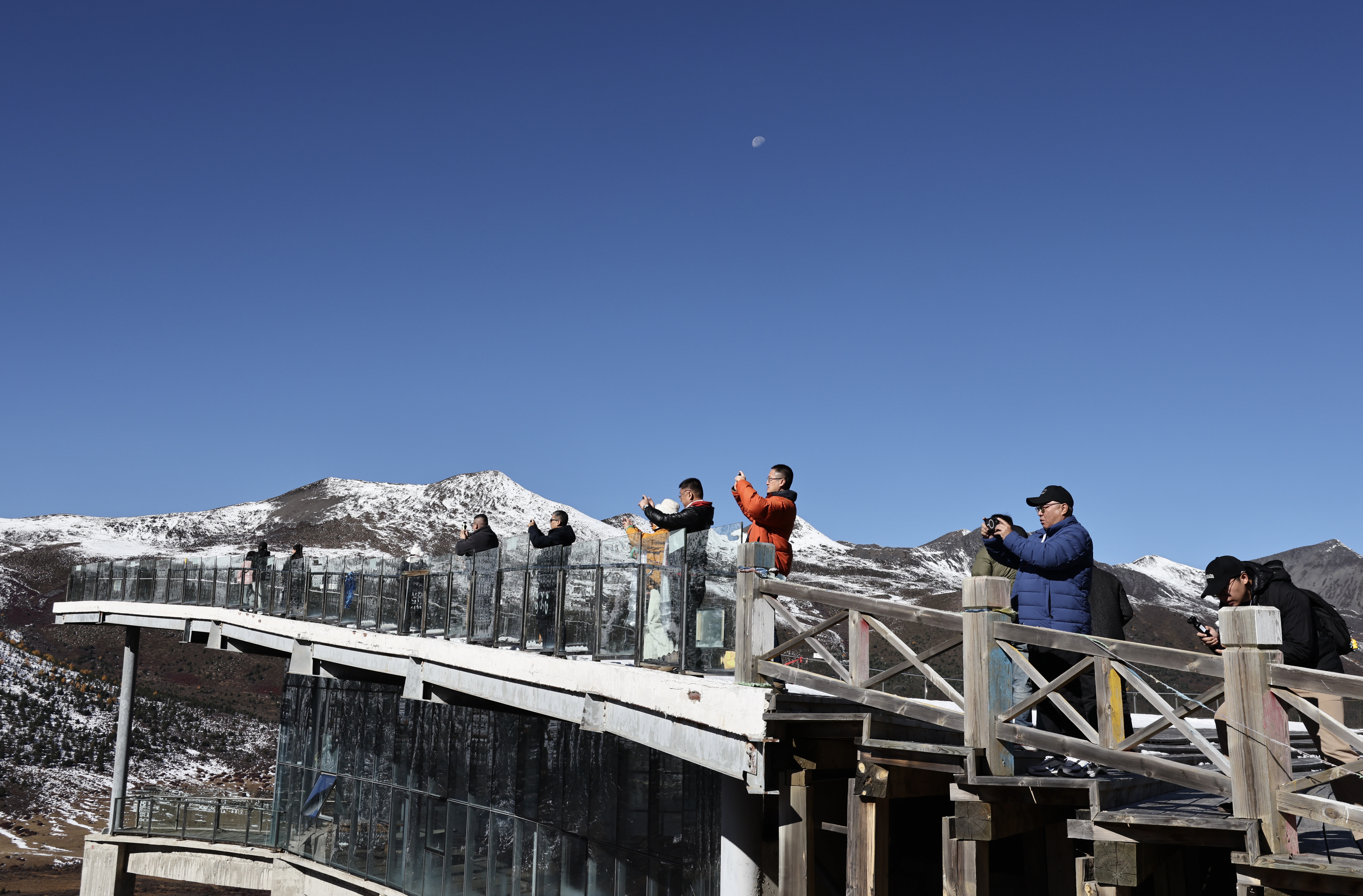 微信图片_20251112223258_454.jpg 微信图片_20251112223258_454.jpg